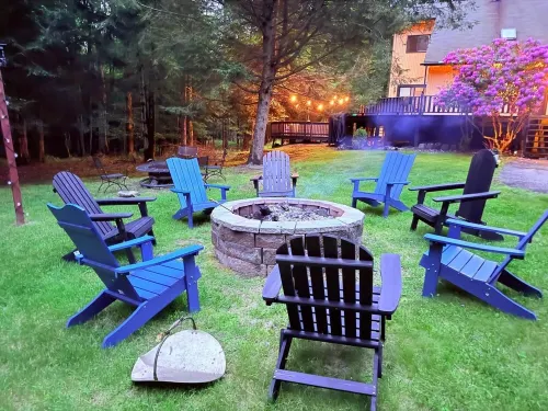 Ultimate Family Workation: 4Sleep Area w/ Game Room, High-Speed WiFi & Fire Pit