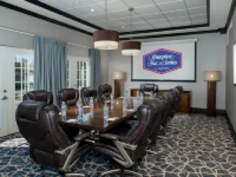 แฮมป์ตัน อินน์แอนด์สวีทส์ ฟอร์ตเวิร์ธ-ฟอสซิลครีก โรงแรมในฟอร์ตเวิร์ธ