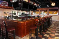 AmericInn & Suites By Wyndham Baraboo Event Center - bar