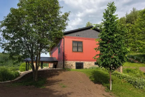 NEW 4-bedroom house , VIOLA SUITE SPOT  check out the GREAT rates for 2025