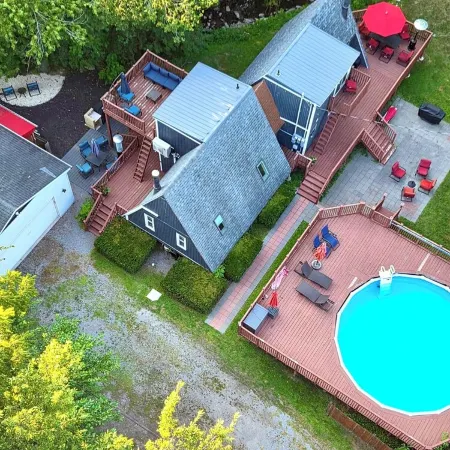 Relaxing, Cozy & Secluded One Loft Bedroom A-Frame w/ Private Summer Pool