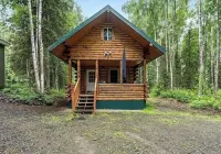 Cozy 2-loft cabin in enchanting Biglake with WiFi, and lake access close by Hotels in Big Lake