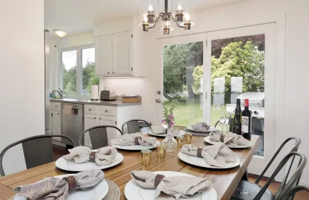 Marine View Bluff by AvantStay Waterfront Views Отели рядом с достопримечательностью «Мееркерк Гарденс»