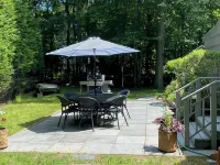 Charming North Fork Beach Cottage Hotel di Peconic
