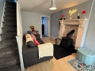 Cozy Cookstown Cottage Hotels in 