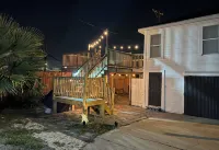 Charming 2 Bedroom House & Rear Apt 1/1 with CC Bay View!