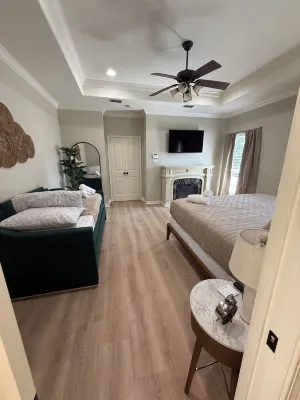 Spacious 4BR Oasis with private pool perfect for families & Groups