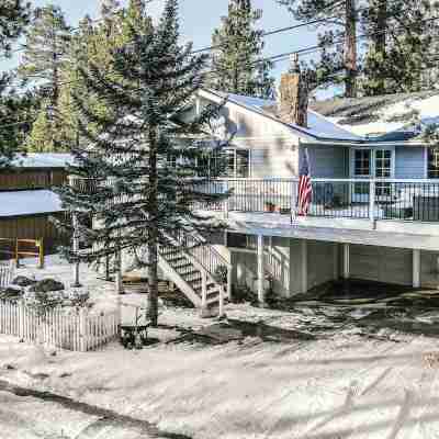 7 Bedrooms, Hot tub, Game room, Poker room, BBQ Hotel Exterior