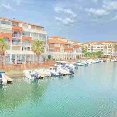 Magnificent 4 person apartment on the Sète marina, 100m from the beach, parking Others