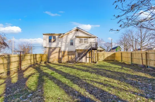 Charming newly Renovated, Pet friendly, Wi-Fi, close to Union Station/Plaza area