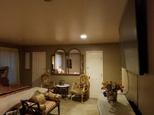 Spacious 5-bedroom house with AC and  room in charming Huntington/ Dix Hills Hotels in Huntington Station