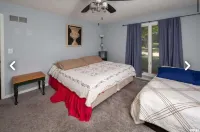 Luxurious Condo family-friendly Closer to attractions!Eatery,Walmart&lot more!