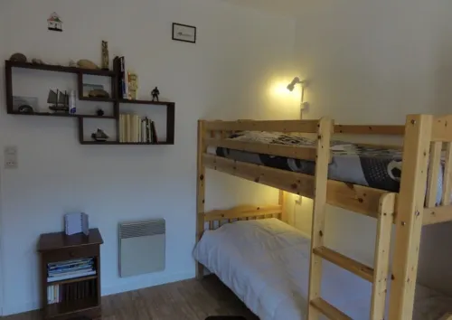 Just 50m from the sea, this pretty, comfortable villa is ideal for family vacations. Hotels in Hauteville-sur-Mer