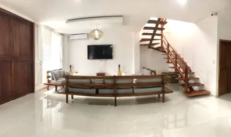 Montañita beach, Beachfront Villa with pool with a side bbq