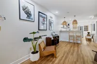 4-bedroom 3.5 Bathrooms townhome located downtown Wilmington, DE  with W/D!