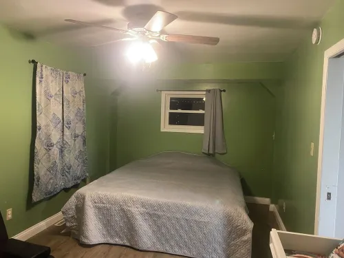 Riverfront 3-bedroom house