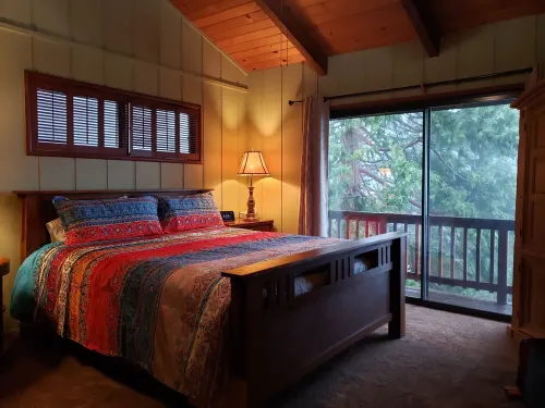 Retreat to this 4/2 Mi-Wuk Village Residence Awesome Window Views