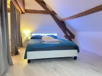 The armory Hotels in Sens