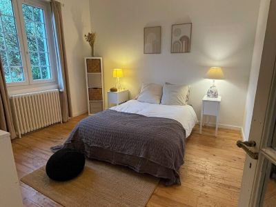 Remarkable Neo Basque house, Bayonne town center, 800m² heated swimming pool
