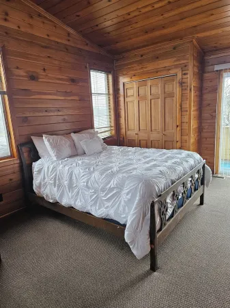 Charming Two Bedroom Lake House