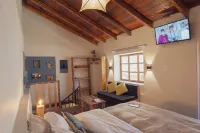 Dona Catta Boutique Loft—Just 10 Minutes from the Station! - Bungalows