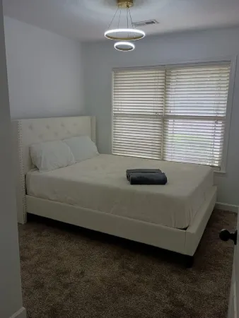 3-bedroom house in welcoming Spartanburg with WiFi, AC