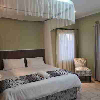 The Cottage: 3 bedrooms. Rest & Peace Assured Rooms