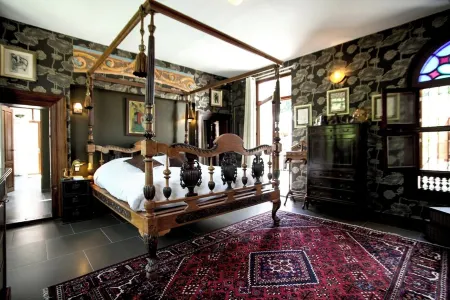 Vasco de Gama, luxury architect-designed villa, pool & spa