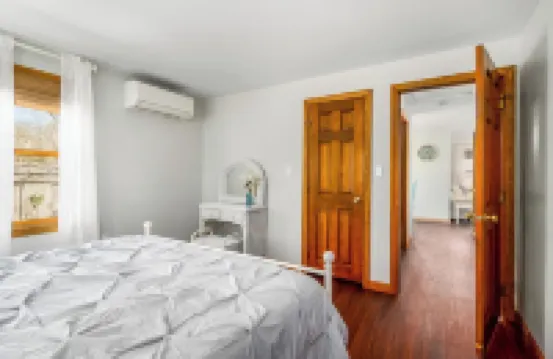 Brewster - Walk to Beach, Bike path and Nickerson  state park