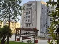 Appartement a 10 min de l Aéroport Entre les Berges du lac et Ain Zaghouene, Hotels in Soukra