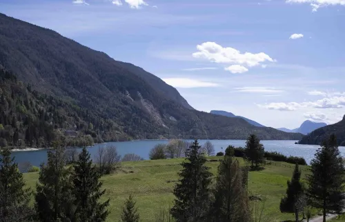 Penthouse with lake and mountain views in Molveno Hotels in Molveno