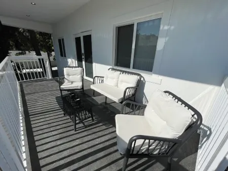 Charming 3-bedroom house with an outdoor Oasis