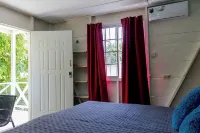 Discover Your Perfect Getaway in Negril-Fast WiFi -Short Stroll to 7-Mile Beach