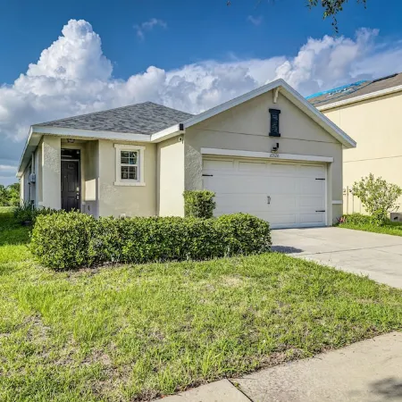 Peaceful 2BR Home w/ Modern Comforts in Riverview