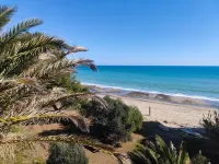 Beachfront apartment with private spa