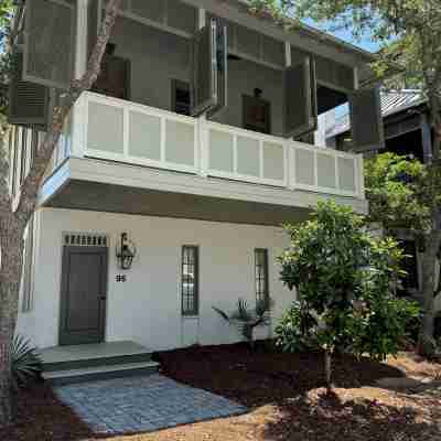Charming family home in Rosemary Beach, 5 minute walk to beach, 1 minute to pool Hotel Exterior