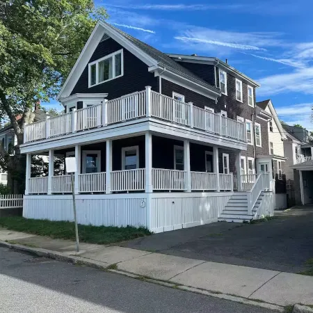 Waterfront 2 Bedroom Unit