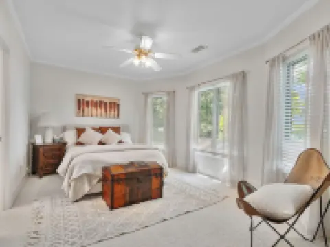 Big Canoe Mountain Home with Spectacular Mountain Views - Game room! โรงแรมในPickens County