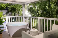 Sandals Royal Bahamian All Inclusive Adults Only - Hot Tub