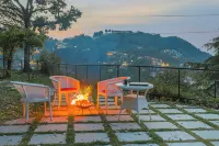 The HillCrest Mussoorie, Mall Road Hotel dekat CAMPING S.K. SAINI CAMP SITE, Masoorie