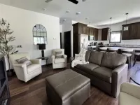 River Bluff Getaway – Main   1BR/1BA Modern Unit Near Mississippi River Hotels in Allamakee County