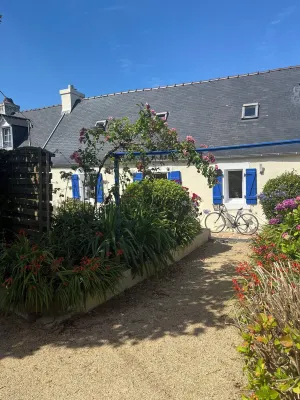 Vacation home in North Finistère. 5 minutes from beaches and trails!