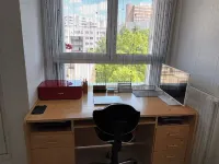 Un Grand Jolie T1 Sans vis a vis Très Lumineux, Agréable au Centre Ville