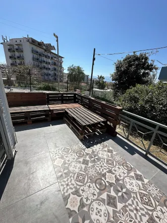 Kuşadası'nda Merkezde ve Denize 5 Dakika Şık Villa Отели в г. Hacifeyzullah Mahallesi