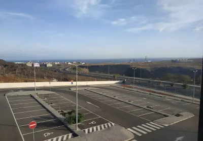 Modern city apartment Hoteles en 