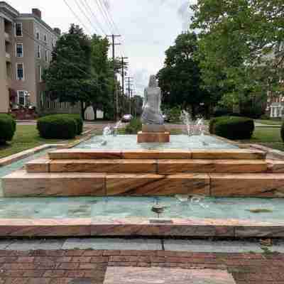 Cozy studio with AC and WiFi in Historic Geneva, NY. Others