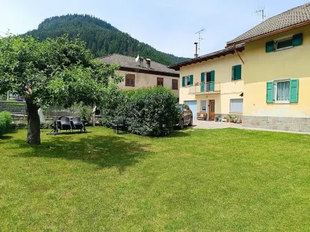 Your home in the Dolomites: apartment 6/7 people Отели в г. Molina