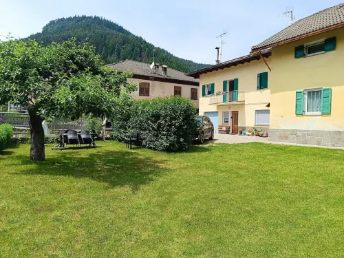 Your home in the Dolomites: apartment 6/7 people Hotels in Molina