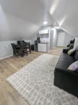 Cozy, pet-friendly, 1-bedroom apartment in Oak Ridge with AC