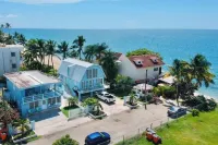 Adorable Beach House, Concha Azul in Sea Beach!